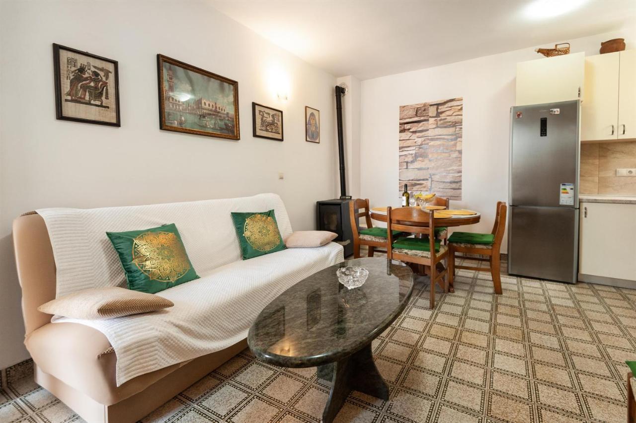 Apartments Antonija 오미스 외부 사진