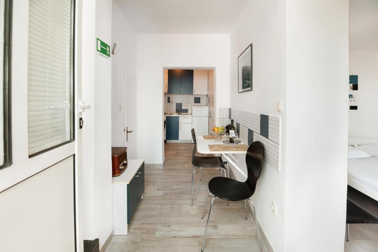 Apartments Antonija 오미스 외부 사진